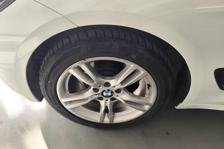 Used BMW 3 Series GT 2019 320i M Sport Exterior 4