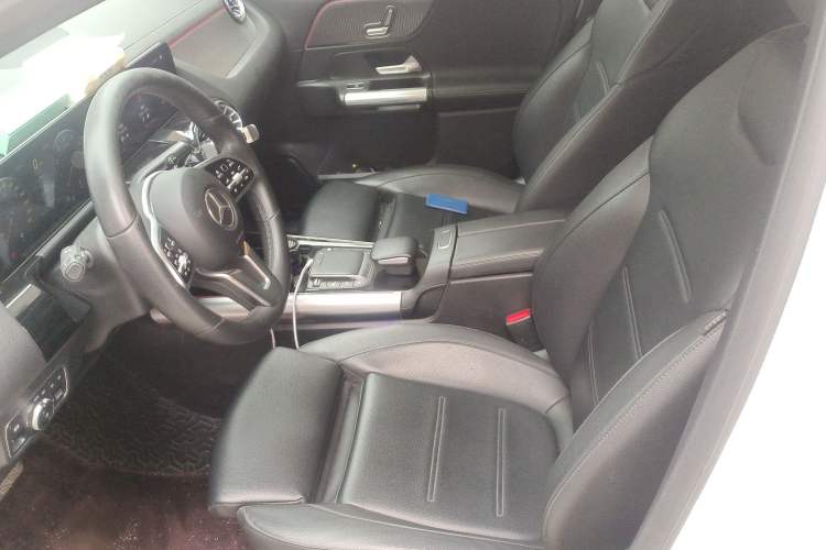 Used Mercedes-Benz GLA 2022 GLA 200 Left Front Seat