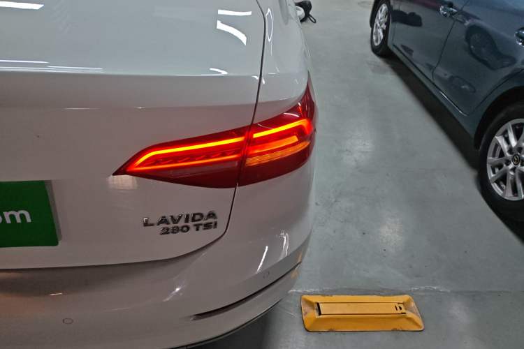 Used Volkswagen Lavida 2019 280TSI DSG Comfort Edition China VI standard Exterior 3