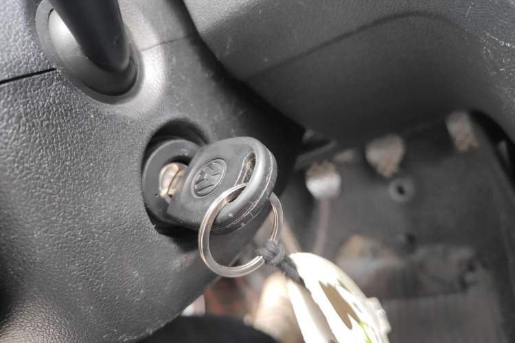 Used Volkswagen Jetta 2013 1.6L Manual Fashion Edition
