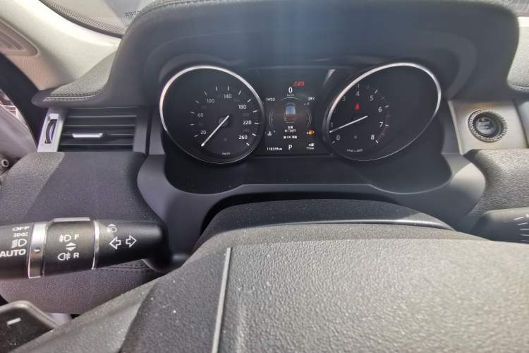 Used Land Rover Range Evoque 2018 240 PS SE Smart Brilliance Edition
