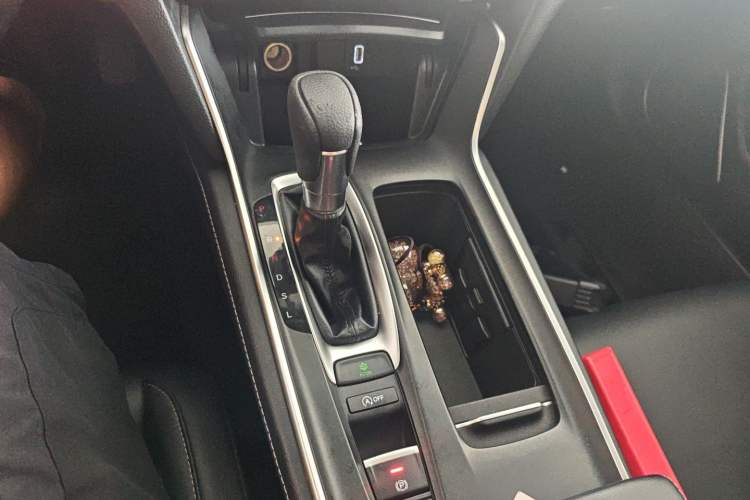 Used Honda Inspire 2019 260TURBO Elegant Edition China VI Emission Standard Gear Lever