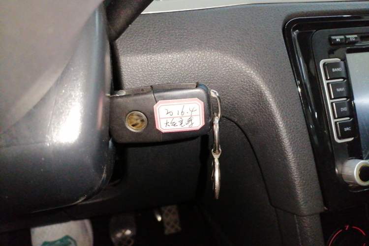 Used Volkswagen Bora 2015 Value Edition 1.6L Manual Fashionable Style
