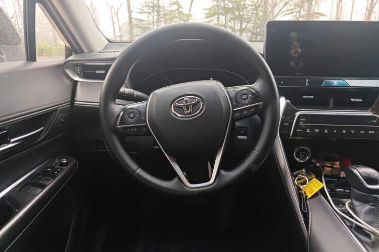 Used Toyota Harrier 2022 2.0L CVT Two-Wheel Drive Deluxe Edition