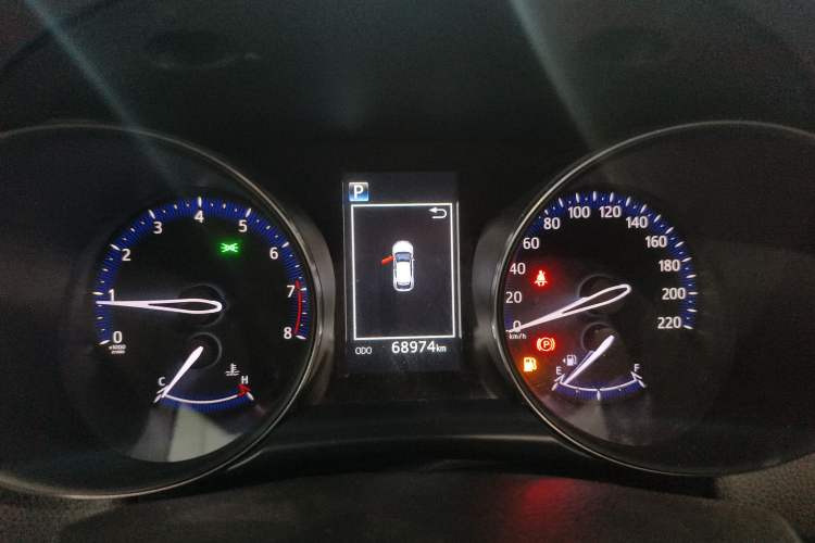 Used Toyota IZOA 2018 2.0L Yichi Version China VI Standard