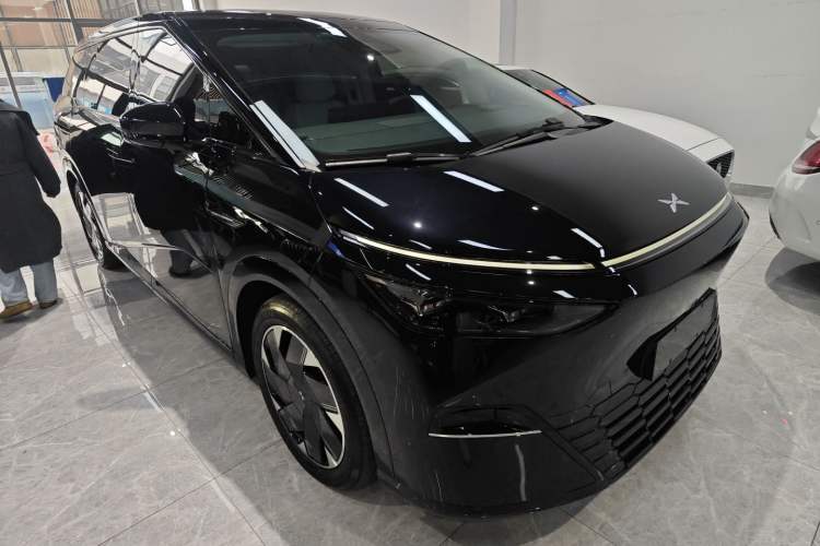 Used XPeng X9 2024 610 Long-Range Max
