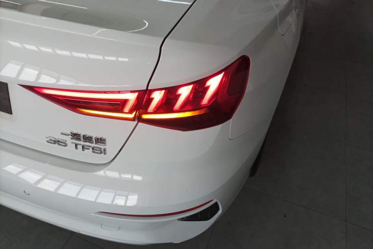 Used Audi A3 2021 A3L Limousine 35 TFSI Fashionable and Elegant Model Exterior 3