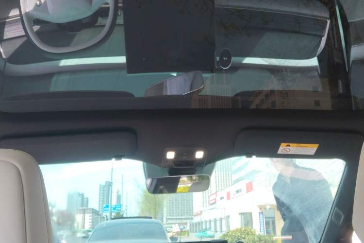 Used ONVO L60 2024 60 kWh Rear-Drive Version
