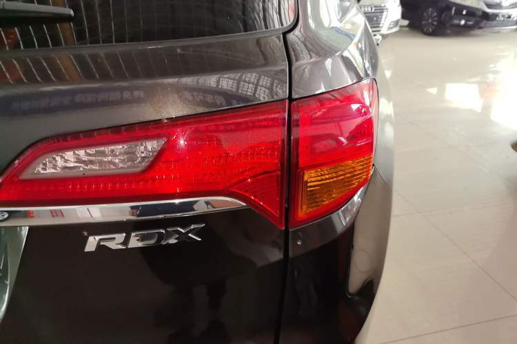 Used Acura RDX 2013 3.0L Two-Wheel Drive Elite Edition Right Rear Taillight