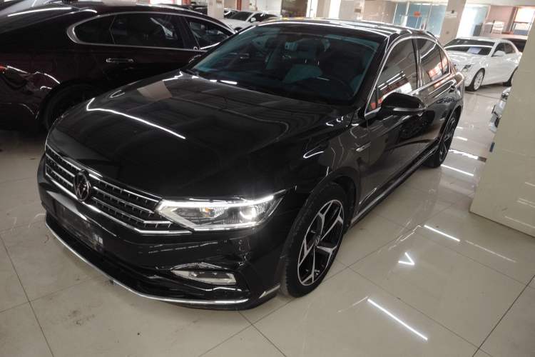Used Volkswagen Magotan 2023 2 Million Units Commemorative Edition 330TSI DSG Luxury Version
