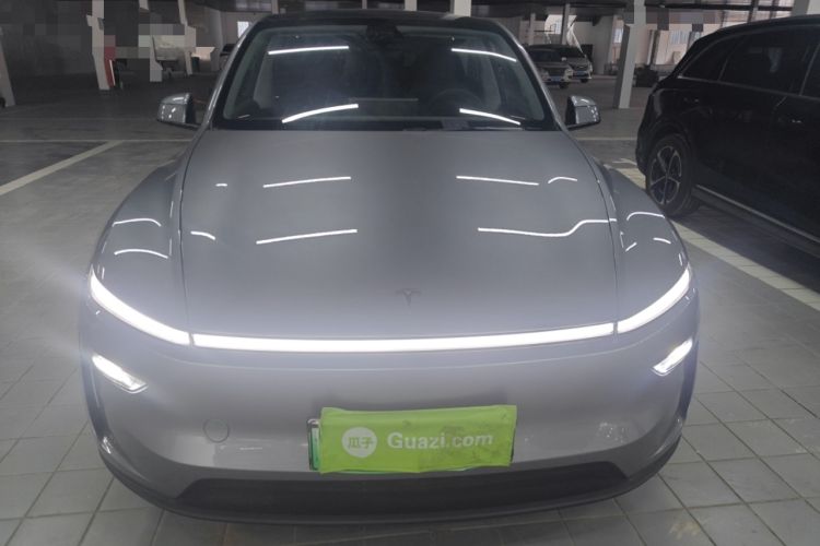 Used Tesla Model Y 2025 Rear-Wheel Drive First Edition Front