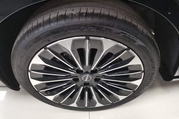 Used Nissan N7 2025 510 Max
