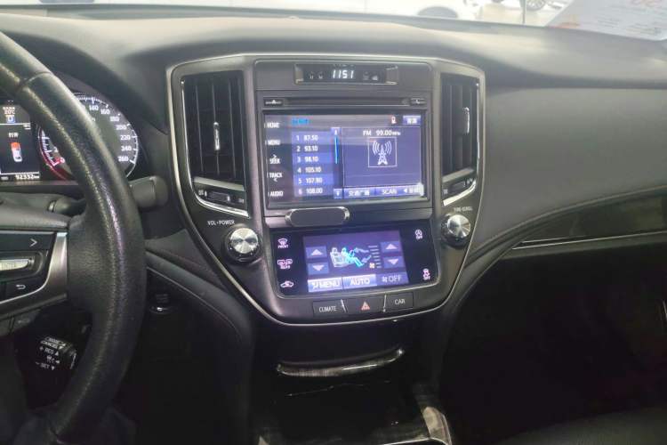 Used Toyota Crown 2015 2.0T Fashion Edition
