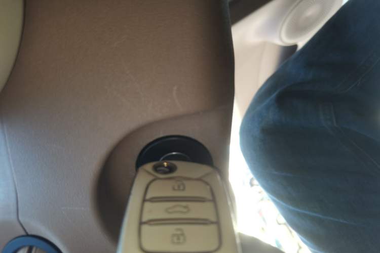 Used Wuling Hongguang MINIEV 2025 Four-Door Version Advanced Edition Vehicle Key