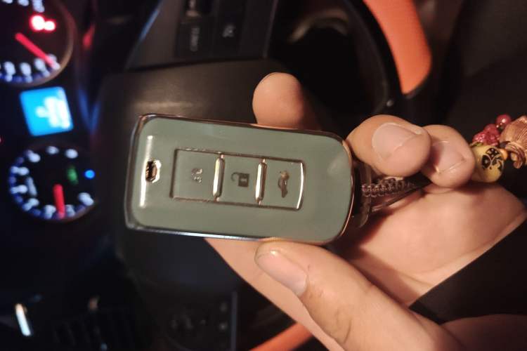 Used Mitsubishi Outlander 2018 2.0L Two-Wheel-Drive Jiale Edition 7-Seater