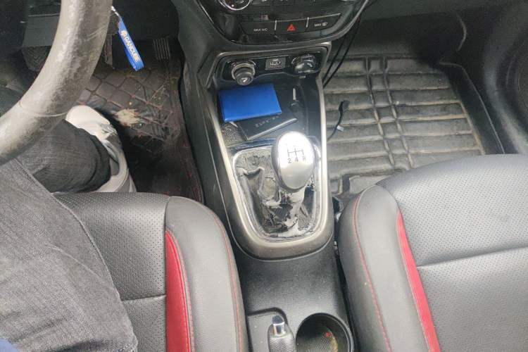 Used CHANGAN CS15 2016 1.5L Manual Comfort Edition Gear Lever