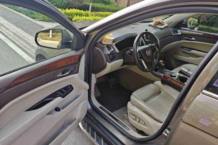 Used Cadillac SRX 2014 3.0L Elite Model Driver Seat