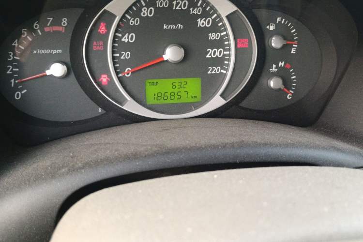 Used Hyundai Tucson 2009 2.0L Manual Two-Wheel Drive Comfort Version