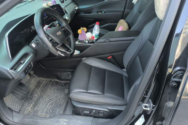 Used Cadillac GT4 2023 25T Fashion Edition Left Front Seat