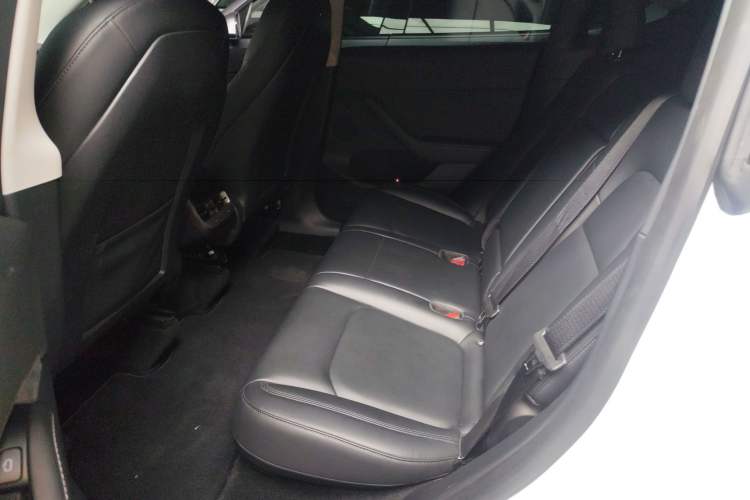 Used Tesla Model Y 2021 Long-Range All-Wheel-Drive Version 3D7
