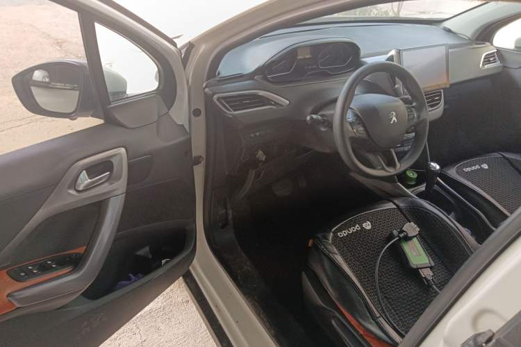 Used Peugeot 2008 2016 230THP Automatic Fashion Edition

