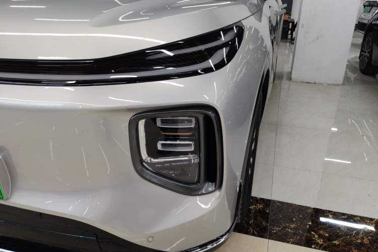 Used CHANGAN NEVO Q07 2025 215 Flagship Edition