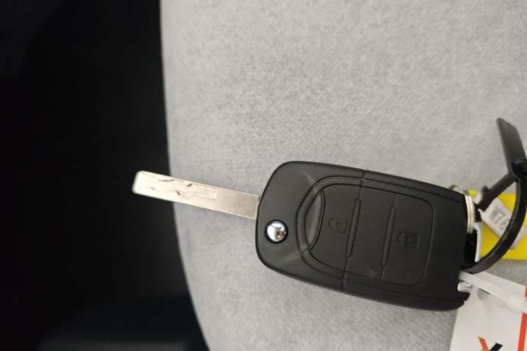 Used Wuling Yangguang 2024 300KM Comfort Version Passenger Van 75kW
