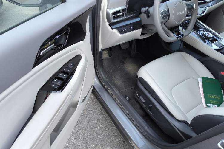 Used Kia Sportage (Chinese Domestic Model) 2025 1.5T Two-Wheel Drive Luxury Comfort Edition
