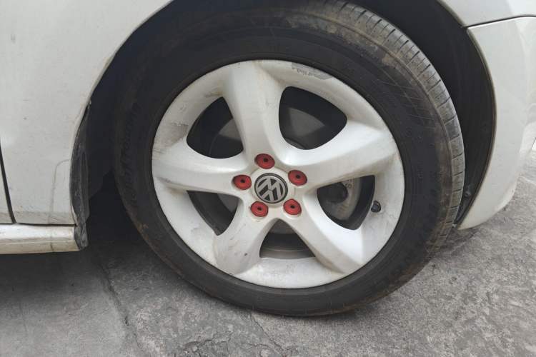 Used Volkswagen Polo 2013 1.4L Manual Fashion Edition