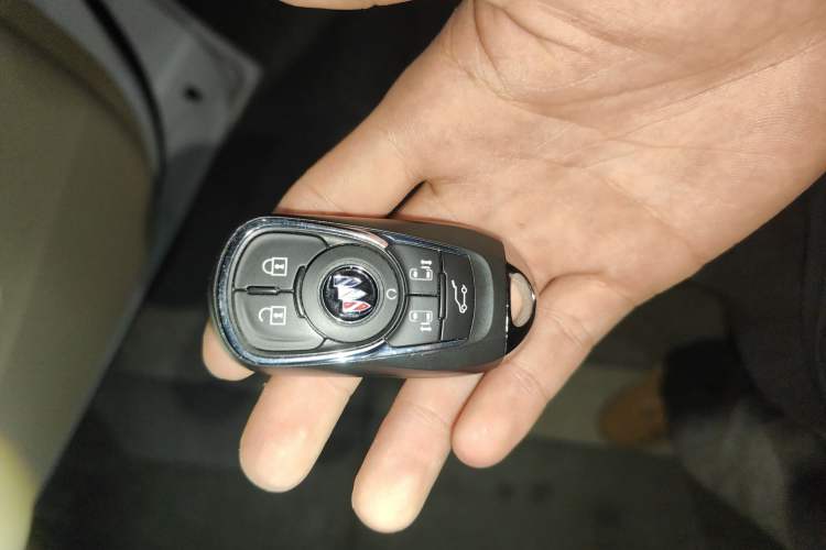 Used Buick GL8 2022 ES Landtrek 653T Flagship Model