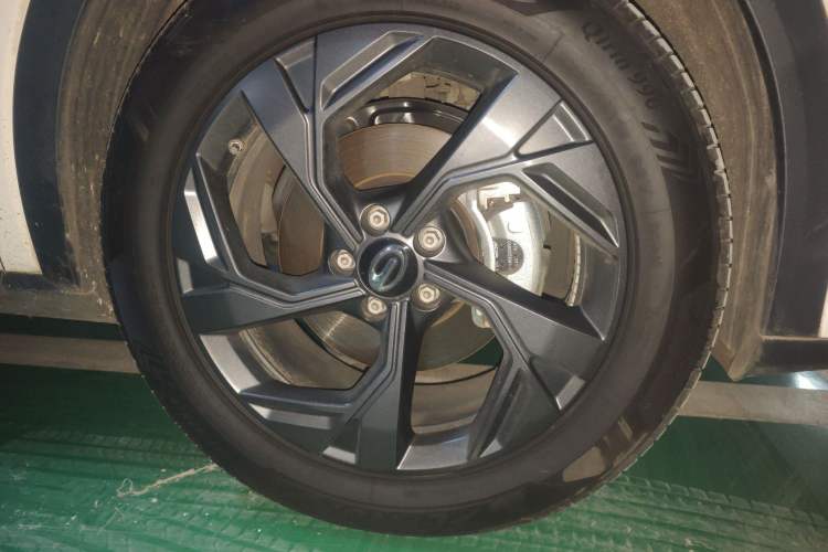 Used GAC Trumpchi GS3 2023 Shadow Speed 270T Dynamic Intelligence Edition Right Front Wheel Hub