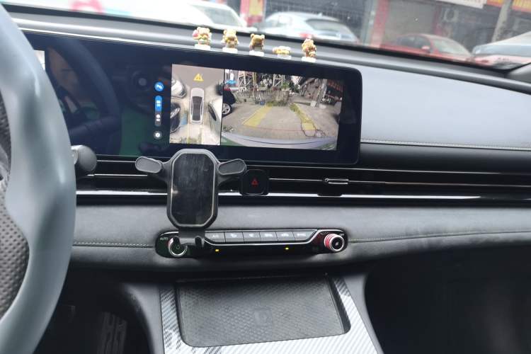 Used GAC Trumpchi EMPOW 2023 400T Automatic R MAX
