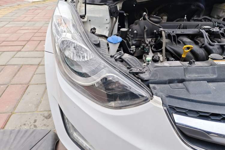 Used Hyundai Elantra (5th Generation / Langdong) 2015 1.6L Manual Leading Model