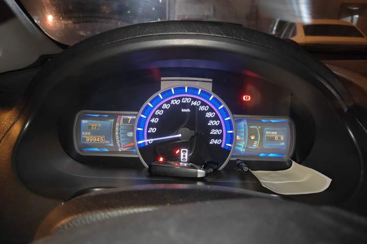 Used BYD S6 2014 2.0L Manual Luxury 5-Seater