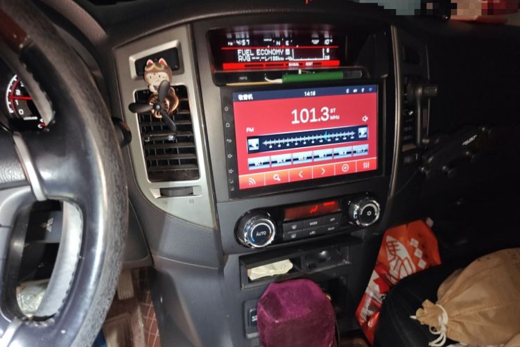 Used Mitsubishi Pajero 2016 3.0L Automatic Prestige Version China V Standard Audio And AC Panel