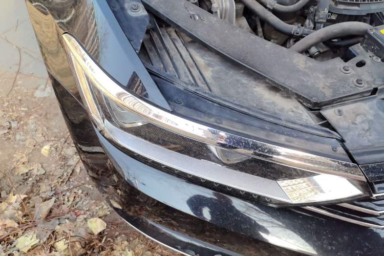 Used Volkswagen Magotan 2018 330TSI DSG Luxury Model Right Front Headlight