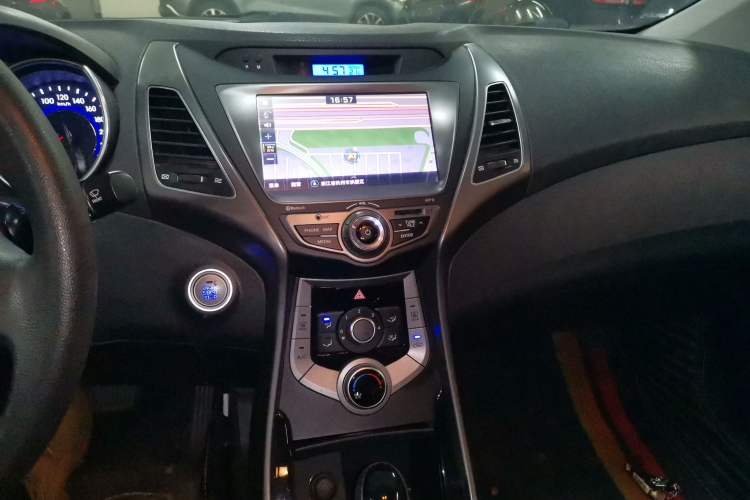 Used Hyundai Elantra (5th Generation / Langdong) 2015 1.6L Automatic Leading Model
