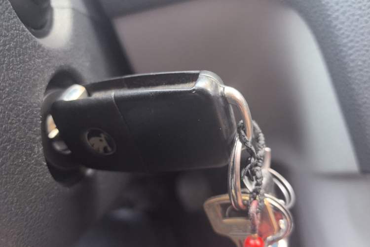 Used Skoda Rapid 2016 1.4L Manual Front-Wheel Drive Model Vehicle Key