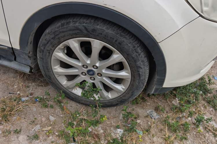 Used Ford Kuga 2013 1.6L GTDi Two-Wheel-Drive Trend Model
