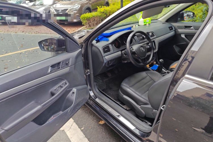 Used Volkswagen Lavida 2017 1.6L Manual Comfort Edition Driver Seat