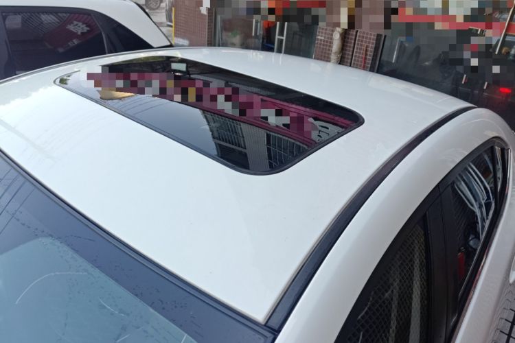 Used Mazda 3 Axela 2016 Sedan 1.5L Automatic Luxury Model
