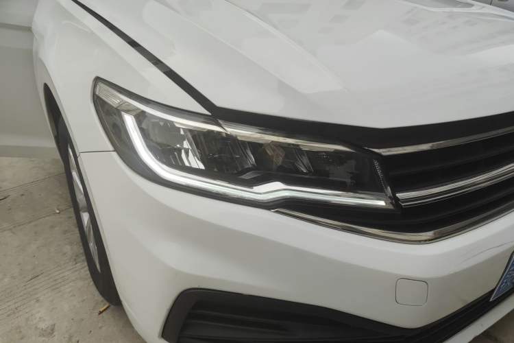Used Volkswagen Bora 2019 1.5L Automatic Fashion Model Right Front Headlight