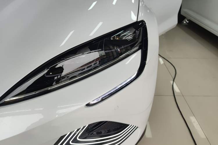 Used BYD Seal 2022 550 km Standard Range Rear-Wheel Drive Prestige Version