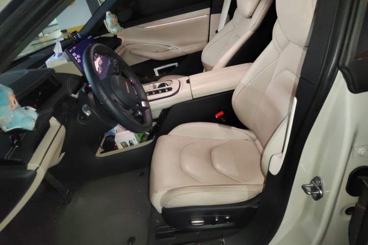 Used Xiaomi Auto SU7 2024 Rear-Drive Ultra-Long Range Advanced Pro-Level Intelligent Driving Version Left Front Seat