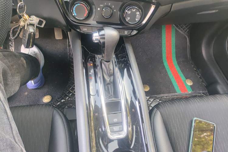 Used Honda Vezel 2020 1.5L CVT Pioneer Edition
