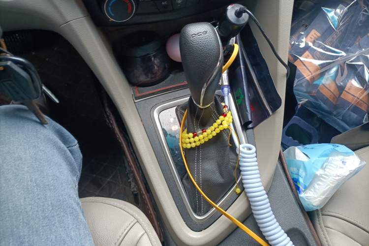 Used Buick GT 2018 15T Dual-Clutch Elite Model China V Standard Gear Lever