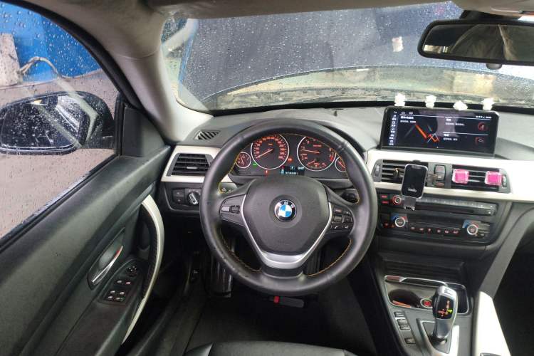 Used BMW 3 Series GT 2016 320i Fashion Model