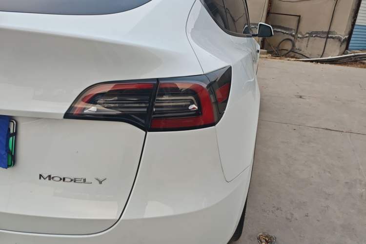 Used Tesla Model Y 2022 Revised Version Rear-Wheel Drive Right Rear Taillight