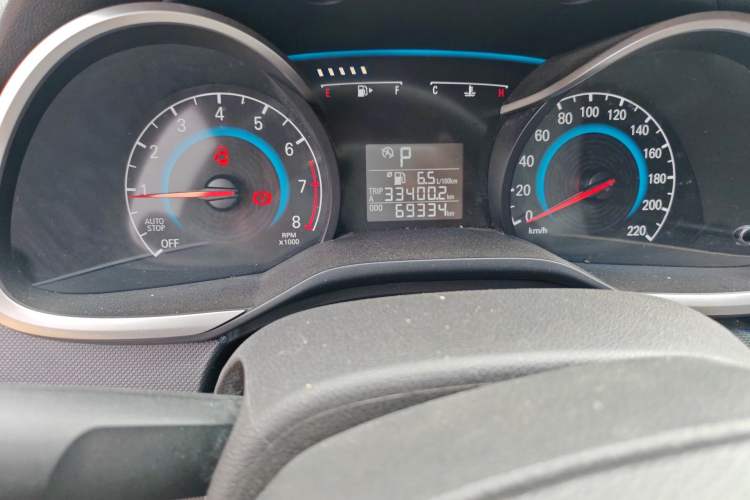 Used Chevrolet Cavalier 2019 320 Automatic Enjoyment with Sunroof Odometer Close Up