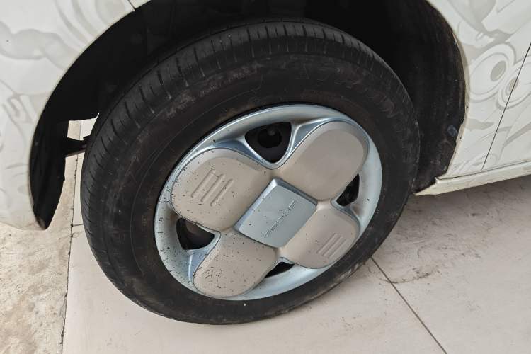 Used Geely Galaxy Panda 2023 Panda Mini 200km Endurance Bear Left Front Wheel Hub